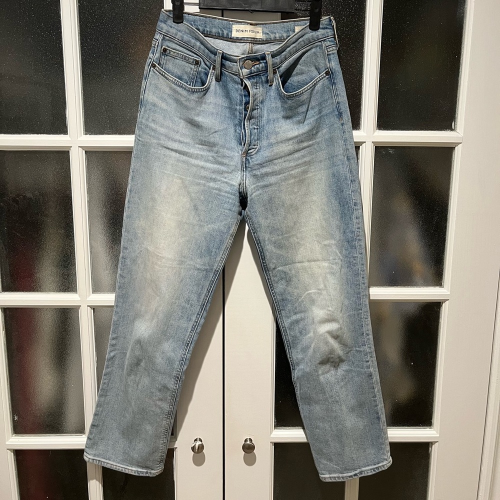 Denim Forum- The Arlo High Rise Straight - Size 29 - Light Wash